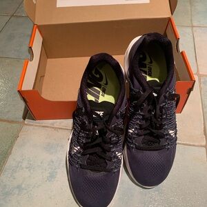 NEW Nike Lunaracer Running Shoes Women’s 9.5